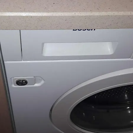 Rez-de-chaussee Avec Terrasse, Parking, Animaux Acceptes Pres De La - Fr-1-675-15 *