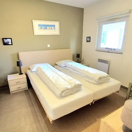Apartment Rez-de-chaussee Avec Terrasse, Parking, Animaux Acceptes Pres De La - Fr-1-675-15 *